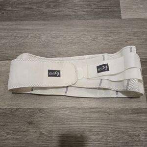 Motif White Maternity Support Belt